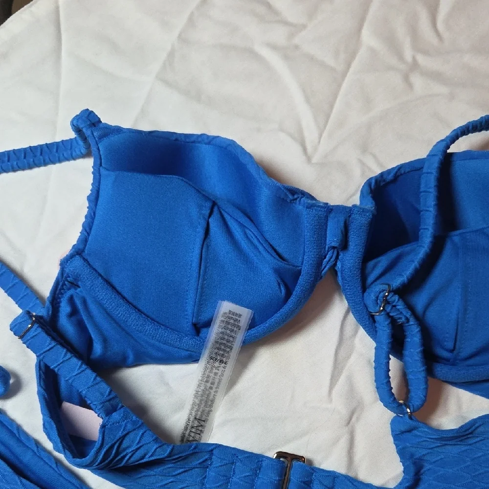 Victoria's Secret Vibrant Blue Bikini Set - Picture 5 of 6